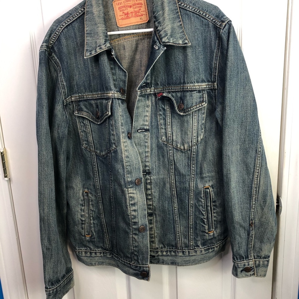 Levi’s Men’s Size XL Jean Jacket